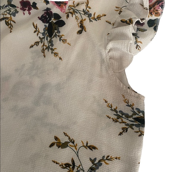 SHEIN Two Blouses - Picture 4 of 5